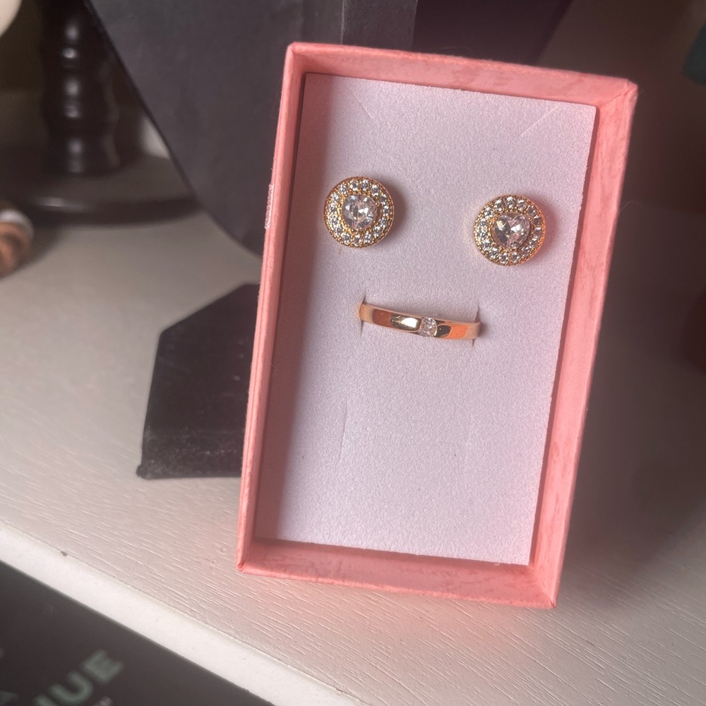 Elegant Gold and Silver Jewelry Set